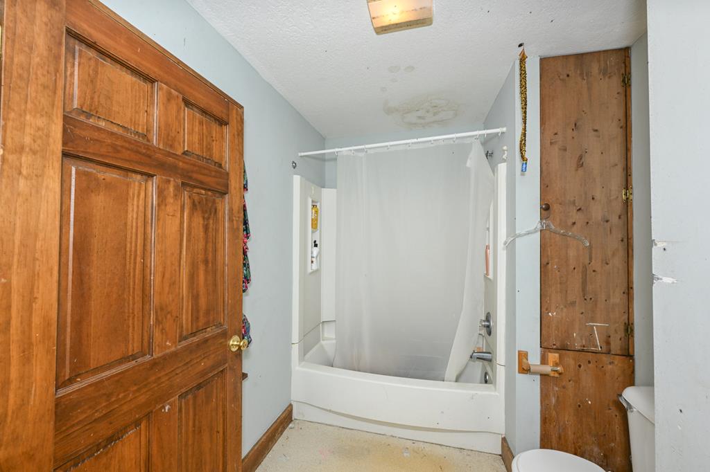 600 Brown Street, Akron, Ohio 44311, 4 Bedrooms Bedrooms, ,1 BathroomBathrooms,Residential,For Sale,Brown Street,9070502