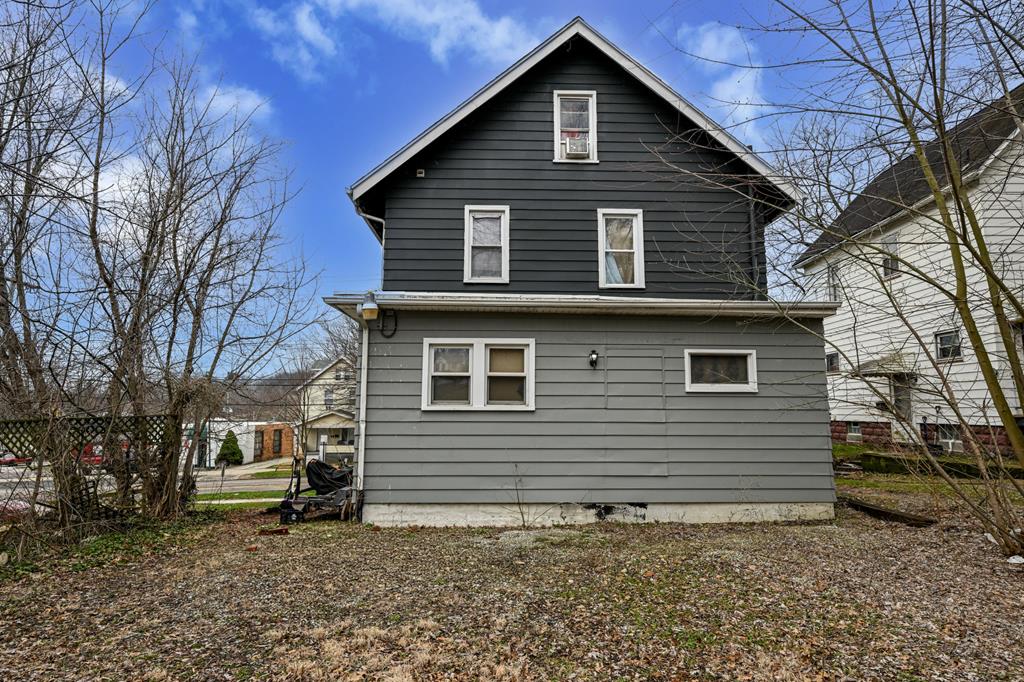 600 Brown Street, Akron, Ohio 44311, 4 Bedrooms Bedrooms, ,1 BathroomBathrooms,Residential,For Sale,Brown Street,9070502