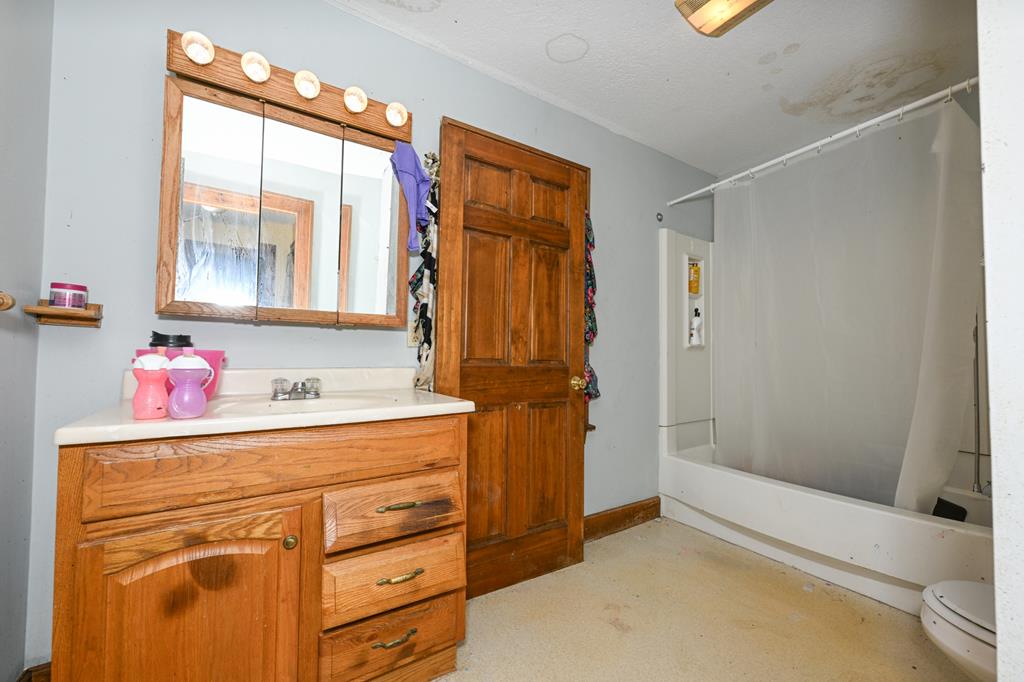 600 Brown Street, Akron, Ohio 44311, 4 Bedrooms Bedrooms, ,1 BathroomBathrooms,Residential,For Sale,Brown Street,9070502