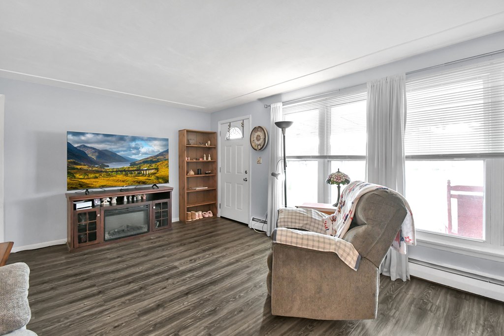 474 Biscayne Drive, Mansfield, Ohio 44903, 3 Bedrooms Bedrooms, ,1 BathroomBathrooms,Residential,For Sale,Biscayne Drive,9070522