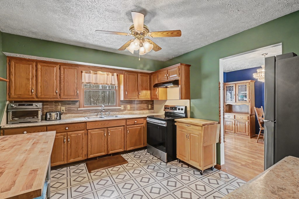 940 Edward, Galion, Ohio 44833, 3 Bedrooms Bedrooms, ,2 BathroomsBathrooms,Residential,For Sale,Edward,9070532