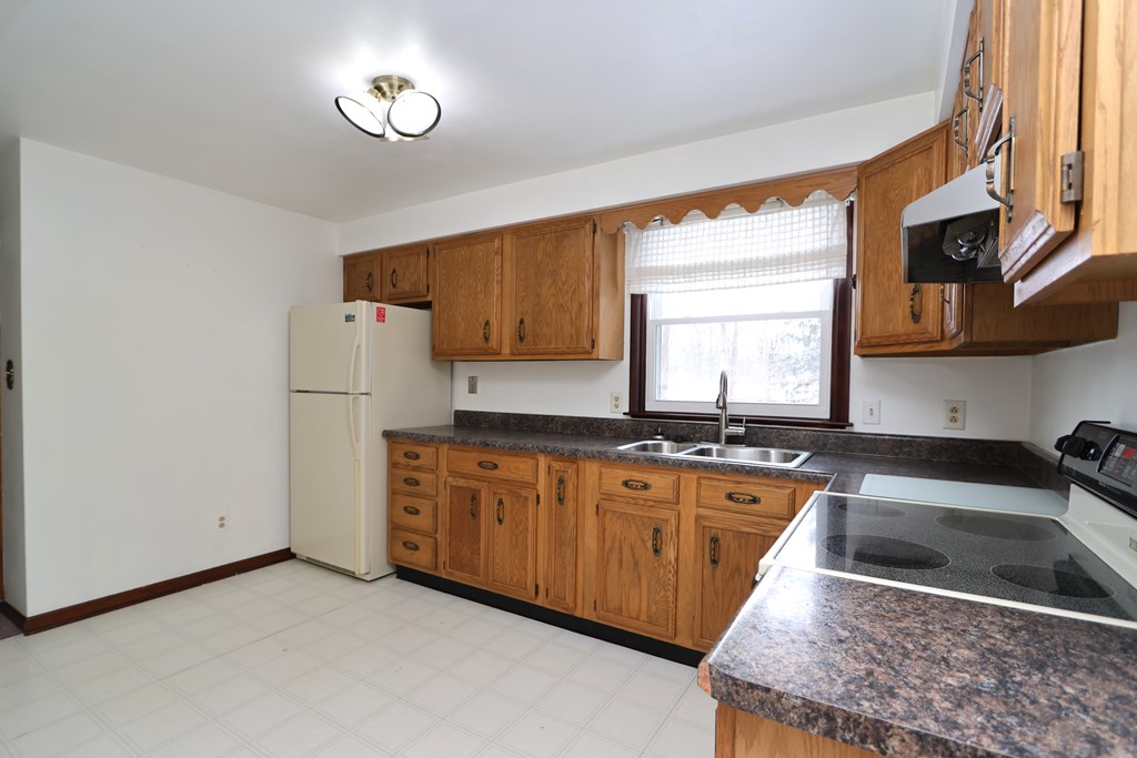 133 Winwood Drive, Mansfield, Ohio 44907, 2 Bedrooms Bedrooms, ,2 BathroomsBathrooms,Residential,For Sale,Winwood Drive,9070535