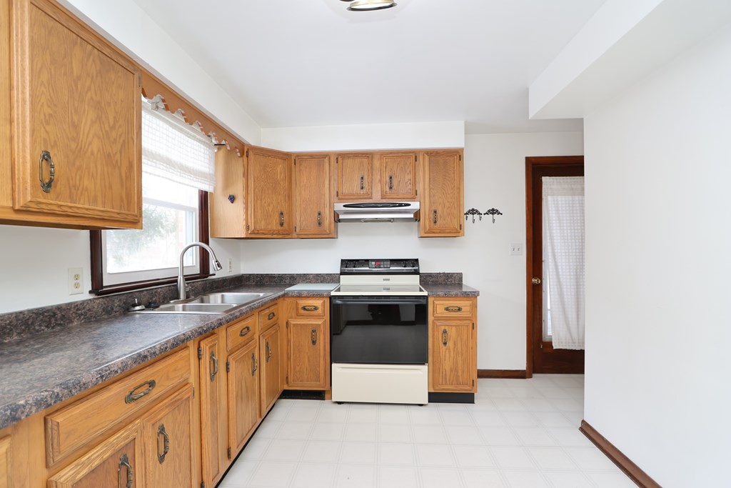 133 Winwood Drive, Mansfield, Ohio 44907, 2 Bedrooms Bedrooms, ,2 BathroomsBathrooms,Residential,For Sale,Winwood Drive,9070535