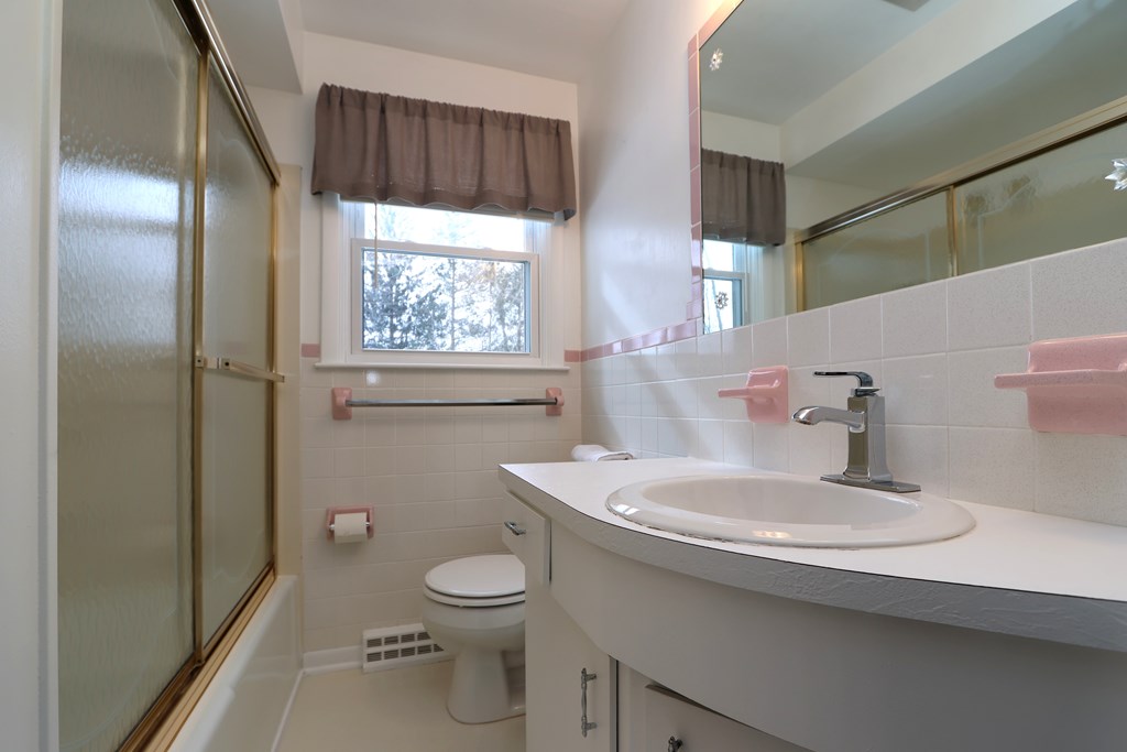 133 Winwood Drive, Mansfield, Ohio 44907, 2 Bedrooms Bedrooms, ,2 BathroomsBathrooms,Residential,For Sale,Winwood Drive,9070535