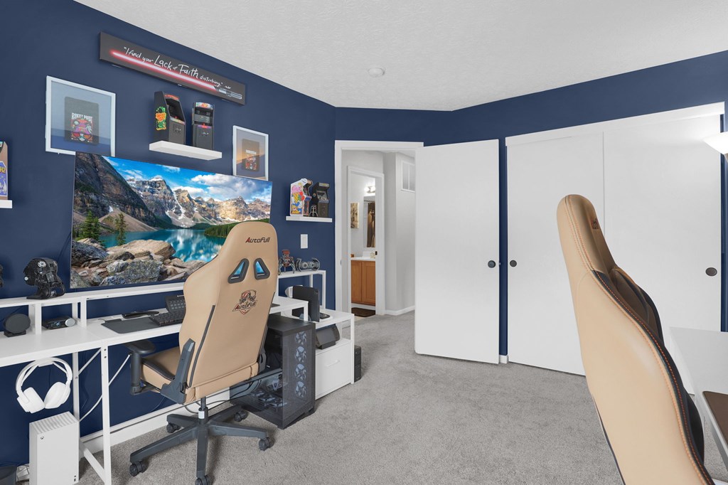 2106 Stoneside Drive, Hilliard, Ohio 43026, 3 Bedrooms Bedrooms, ,2 BathroomsBathrooms,Residential,For Sale,Stoneside Drive,9070538