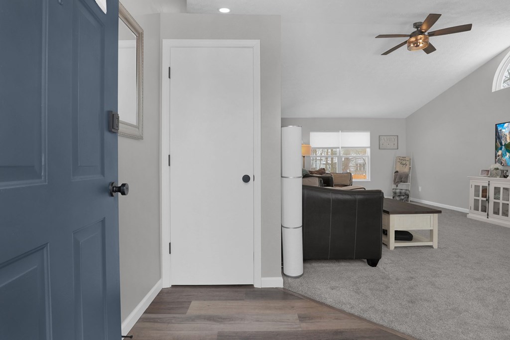 2106 Stoneside Drive, Hilliard, Ohio 43026, 3 Bedrooms Bedrooms, ,2 BathroomsBathrooms,Residential,For Sale,Stoneside Drive,9070538