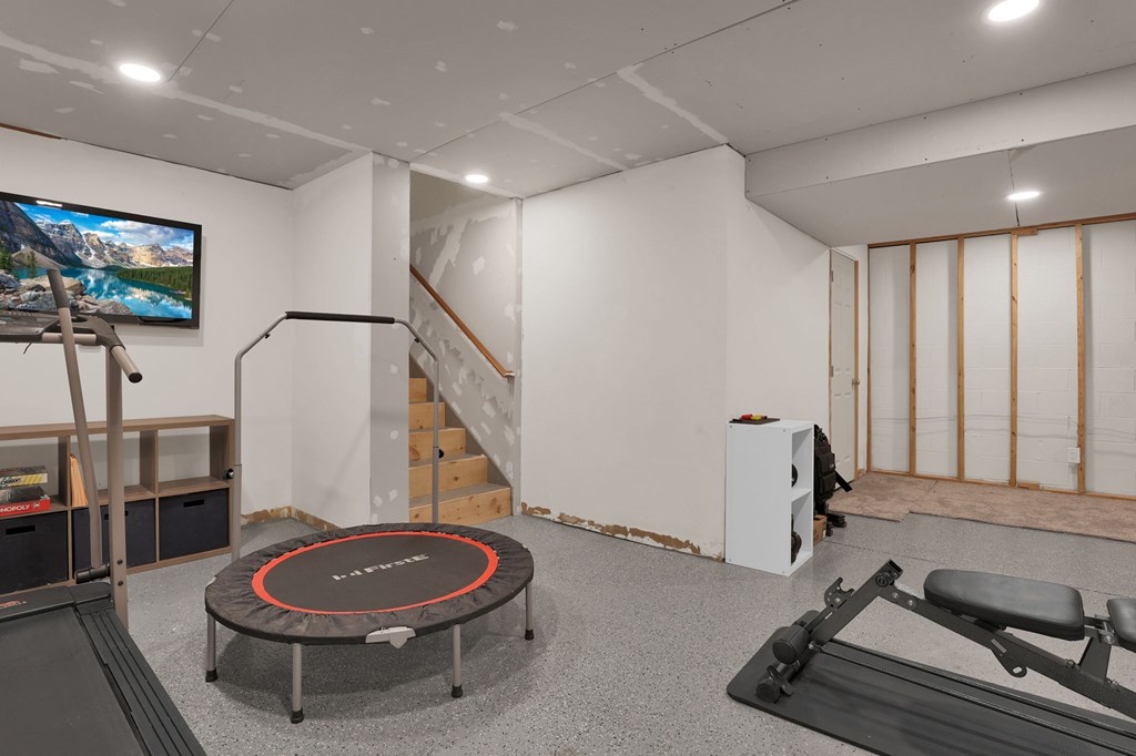 2106 Stoneside Drive, Hilliard, Ohio 43026, 3 Bedrooms Bedrooms, ,2 BathroomsBathrooms,Residential,For Sale,Stoneside Drive,9070538