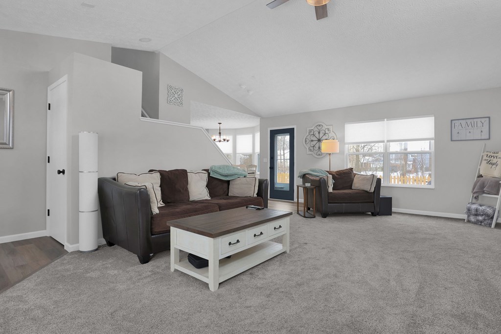 2106 Stoneside Drive, Hilliard, Ohio 43026, 3 Bedrooms Bedrooms, ,2 BathroomsBathrooms,Residential,For Sale,Stoneside Drive,9070538