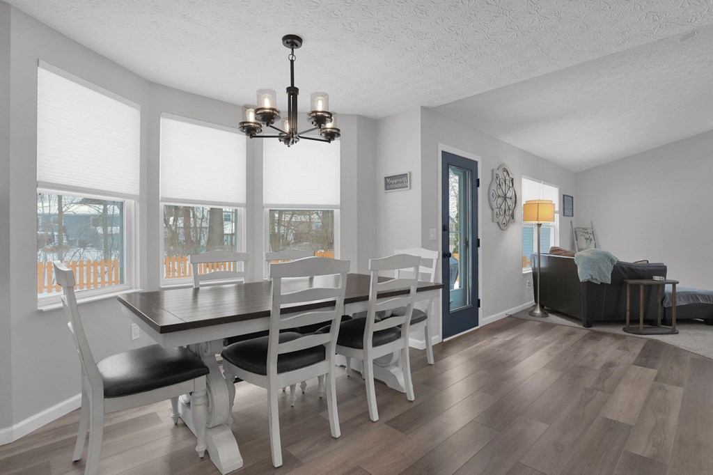 2106 Stoneside Drive, Hilliard, Ohio 43026, 3 Bedrooms Bedrooms, ,2 BathroomsBathrooms,Residential,For Sale,Stoneside Drive,9070538