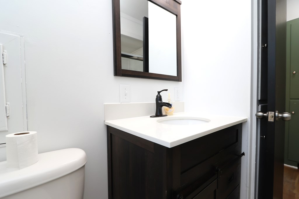 21 Franklin Avenue, Shelby, Ohio 44875, 2 Bedrooms Bedrooms, ,1 BathroomBathrooms,Residential,For Sale,Franklin Avenue,9070543