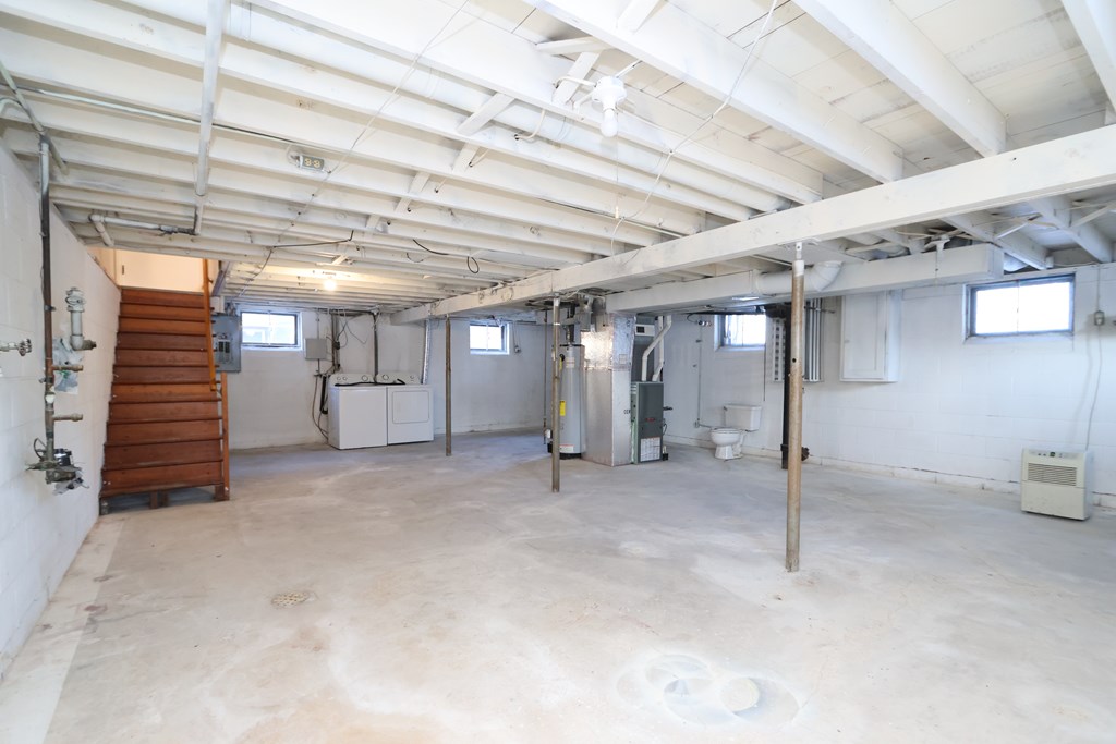 21 Franklin Avenue, Shelby, Ohio 44875, 2 Bedrooms Bedrooms, ,1 BathroomBathrooms,Residential,For Sale,Franklin Avenue,9070543