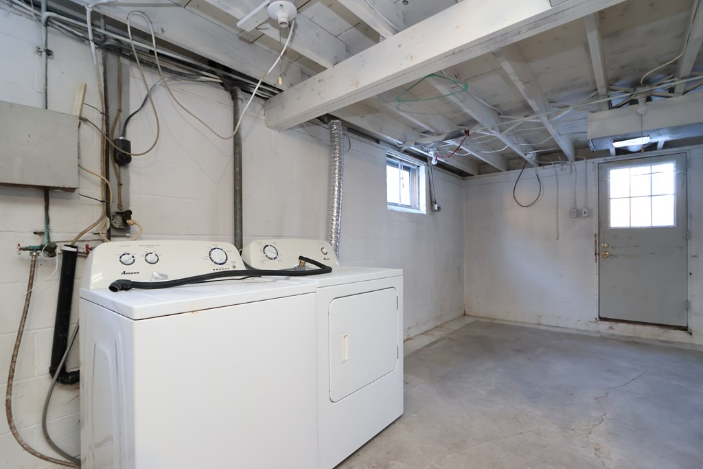 21 Franklin Avenue, Shelby, Ohio 44875, 2 Bedrooms Bedrooms, ,1 BathroomBathrooms,Residential,For Sale,Franklin Avenue,9070543