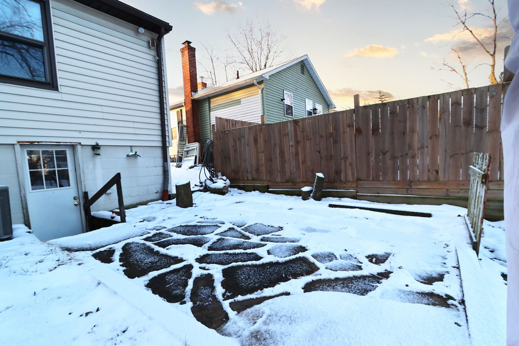 21 Franklin Avenue, Shelby, Ohio 44875, 2 Bedrooms Bedrooms, ,1 BathroomBathrooms,Residential,For Sale,Franklin Avenue,9070543