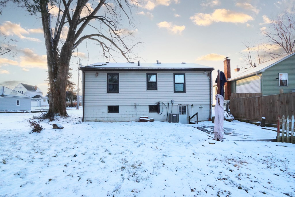 21 Franklin Avenue, Shelby, Ohio 44875, 2 Bedrooms Bedrooms, ,1 BathroomBathrooms,Residential,For Sale,Franklin Avenue,9070543