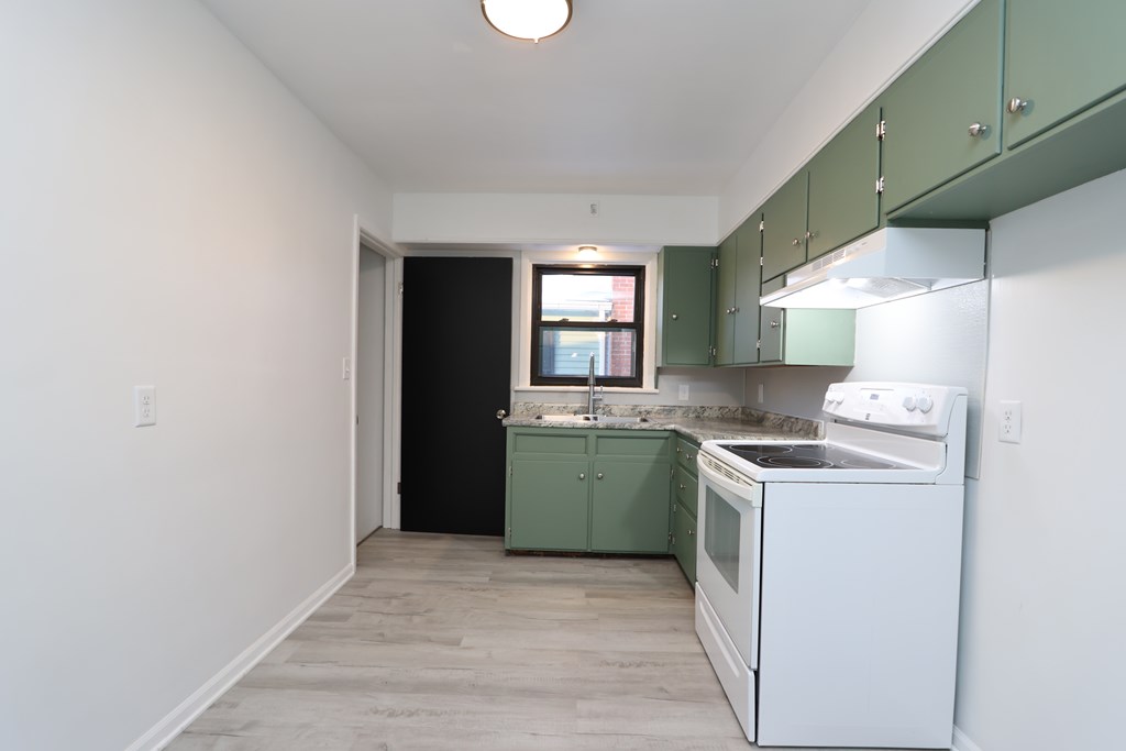 21 Franklin Avenue, Shelby, Ohio 44875, 2 Bedrooms Bedrooms, ,1 BathroomBathrooms,Residential,For Sale,Franklin Avenue,9070543