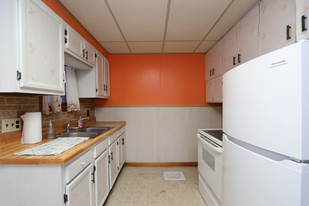 339 Buckeye Avenue, Mansfield, Ohio 44906, 2 Bedrooms Bedrooms, ,1 BathroomBathrooms,Residential,For Sale,Buckeye Avenue,9070560