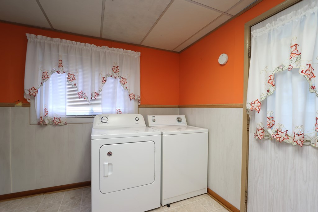 339 Buckeye Avenue, Mansfield, Ohio 44906, 2 Bedrooms Bedrooms, ,1 BathroomBathrooms,Residential,For Sale,Buckeye Avenue,9070560