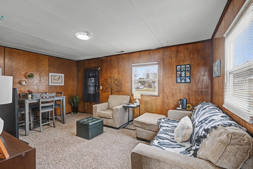 725 W Perry Street, Bucyrus, Ohio 44820, 2 Bedrooms Bedrooms, ,1 BathroomBathrooms,Residential,For Sale,Perry Street,9070577