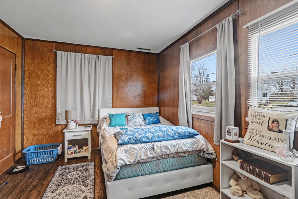 725 W Perry Street, Bucyrus, Ohio 44820, 2 Bedrooms Bedrooms, ,1 BathroomBathrooms,Residential,For Sale,Perry Street,9070577