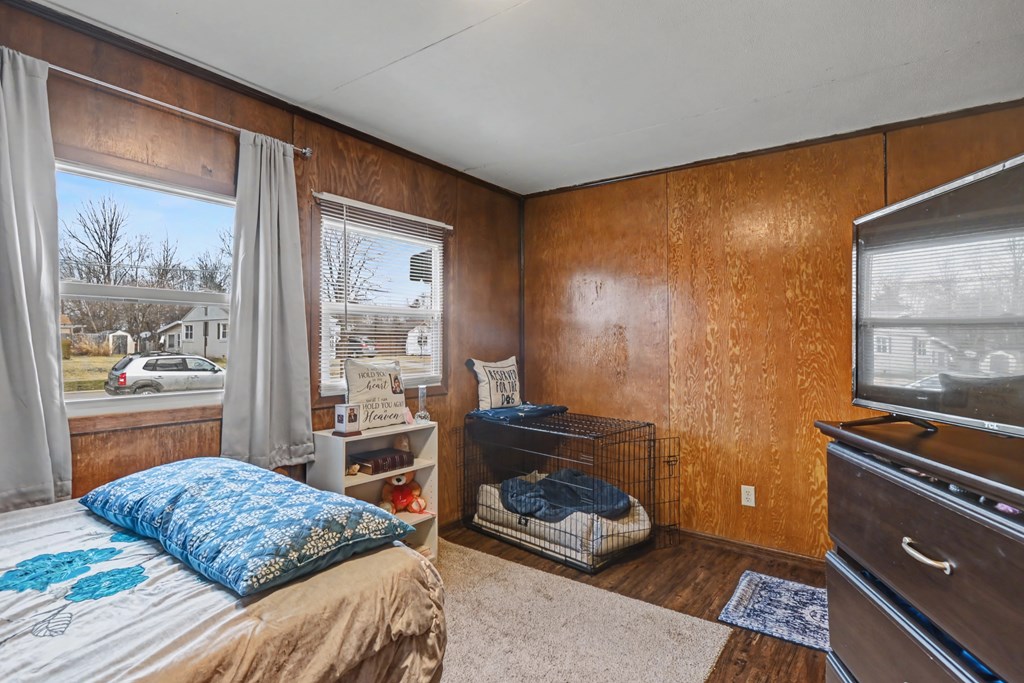 725 W Perry Street, Bucyrus, Ohio 44820, 2 Bedrooms Bedrooms, ,1 BathroomBathrooms,Residential,For Sale,Perry Street,9070577