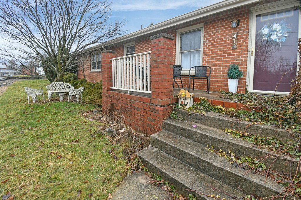 414 River Street, Bucyrus, Ohio 44820, 3 Bedrooms Bedrooms, ,2 BathroomsBathrooms,Residential,For Sale,River Street,9072613