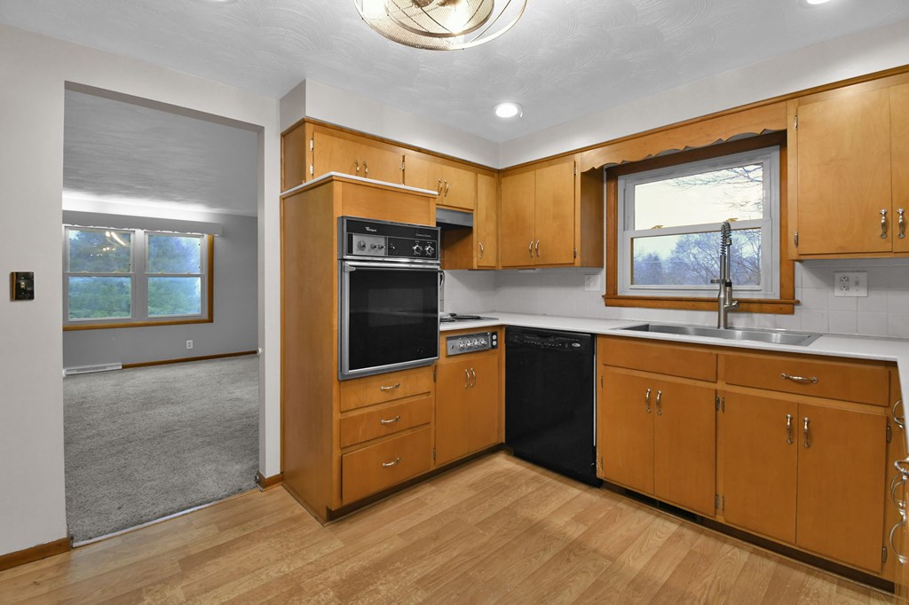 414 River Street, Bucyrus, Ohio 44820, 3 Bedrooms Bedrooms, ,2 BathroomsBathrooms,Residential,For Sale,River Street,9072613