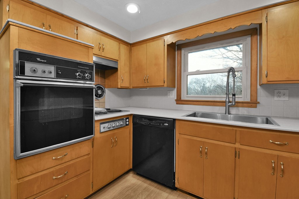 414 River Street, Bucyrus, Ohio 44820, 3 Bedrooms Bedrooms, ,2 BathroomsBathrooms,Residential,For Sale,River Street,9072613