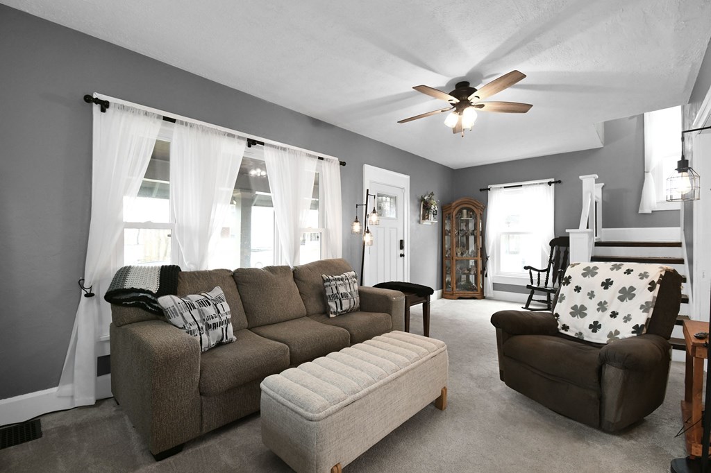 71 Dawson Avenue, Mansfield, Ohio 44906, 3 Bedrooms Bedrooms, ,1 BathroomBathrooms,Residential,For Sale,Dawson Avenue,9072614