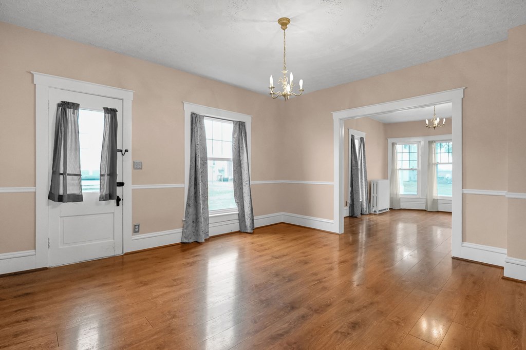 39 E Sandusky Street, Fredericktown, Ohio 43019, 3 Bedrooms Bedrooms, ,2 BathroomsBathrooms,Residential,For Sale,Sandusky Street,9072615