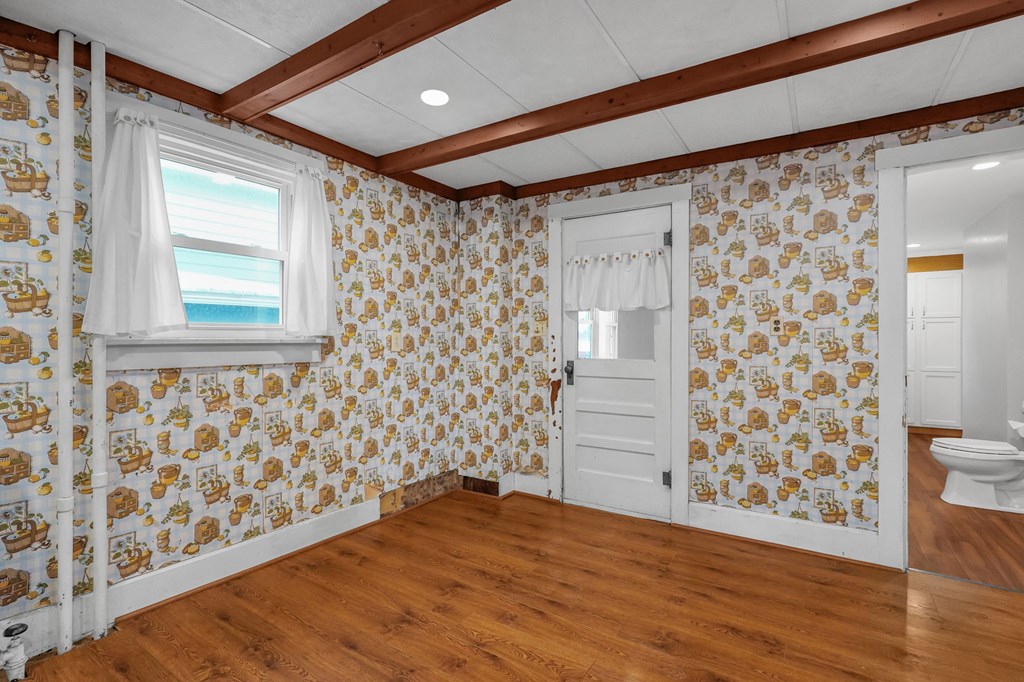 39 E Sandusky Street, Fredericktown, Ohio 43019, 3 Bedrooms Bedrooms, ,2 BathroomsBathrooms,Residential,For Sale,Sandusky Street,9072615