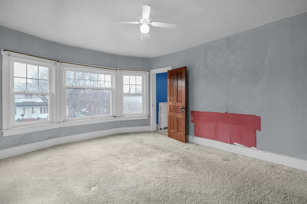 39 E Sandusky Street, Fredericktown, Ohio 43019, 3 Bedrooms Bedrooms, ,2 BathroomsBathrooms,Residential,For Sale,Sandusky Street,9072615