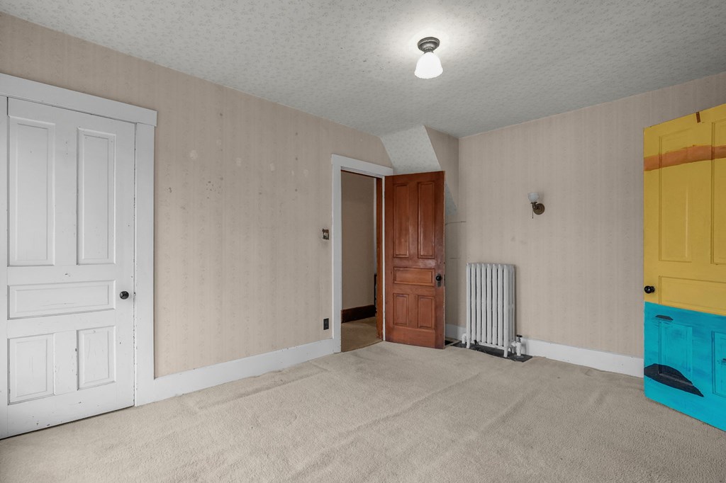 39 E Sandusky Street, Fredericktown, Ohio 43019, 3 Bedrooms Bedrooms, ,2 BathroomsBathrooms,Residential,For Sale,Sandusky Street,9072615