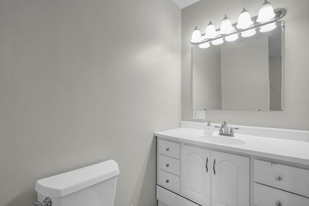 39 E Sandusky Street, Fredericktown, Ohio 43019, 3 Bedrooms Bedrooms, ,2 BathroomsBathrooms,Residential,For Sale,Sandusky Street,9072615