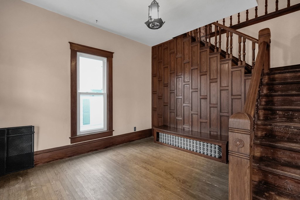 39 E Sandusky Street, Fredericktown, Ohio 43019, 3 Bedrooms Bedrooms, ,2 BathroomsBathrooms,Residential,For Sale,Sandusky Street,9072615