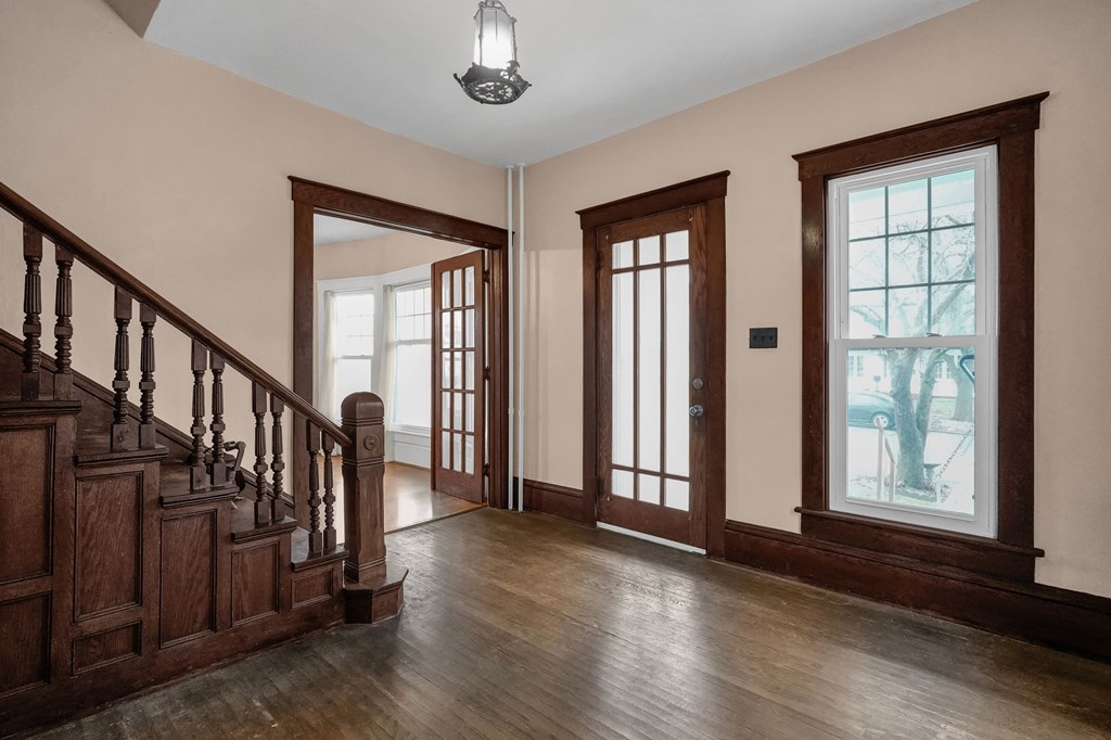 39 E Sandusky Street, Fredericktown, Ohio 43019, 3 Bedrooms Bedrooms, ,2 BathroomsBathrooms,Residential,For Sale,Sandusky Street,9072615