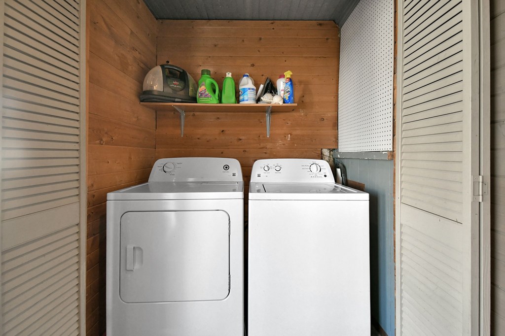 125 Beaver Street, Warsaw, Ohio 43844, 3 Bedrooms Bedrooms, ,1 BathroomBathrooms,Residential,For Sale,Beaver Street,9072631