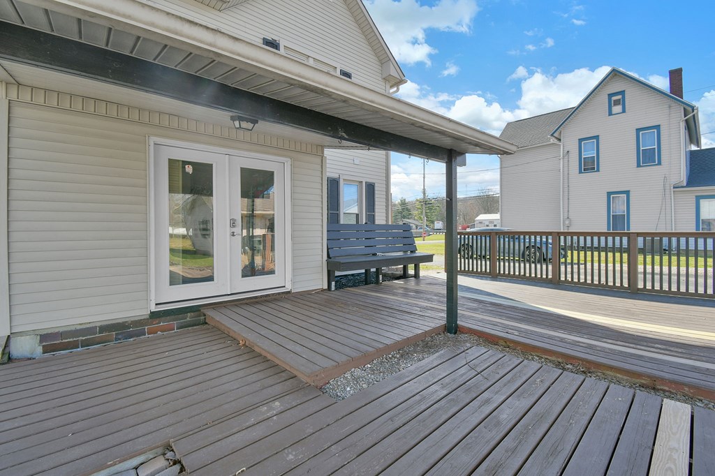 125 Beaver Street, Warsaw, Ohio 43844, 3 Bedrooms Bedrooms, ,1 BathroomBathrooms,Residential,For Sale,Beaver Street,9072631