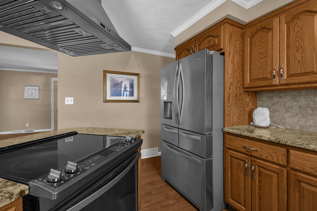 515 W Hanley Road, Mansfield, Ohio 44903, 3 Bedrooms Bedrooms, ,2 BathroomsBathrooms,Residential,For Sale,Hanley Road,9072632