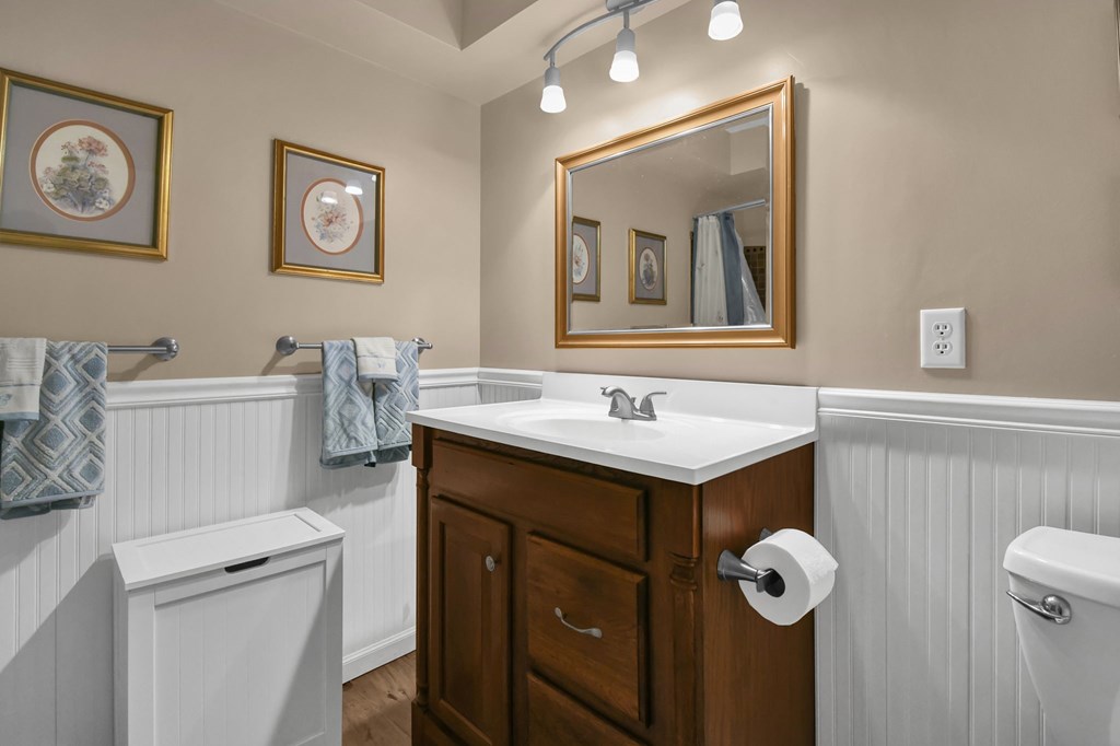 515 W Hanley Road, Mansfield, Ohio 44903, 3 Bedrooms Bedrooms, ,2 BathroomsBathrooms,Residential,For Sale,Hanley Road,9072632