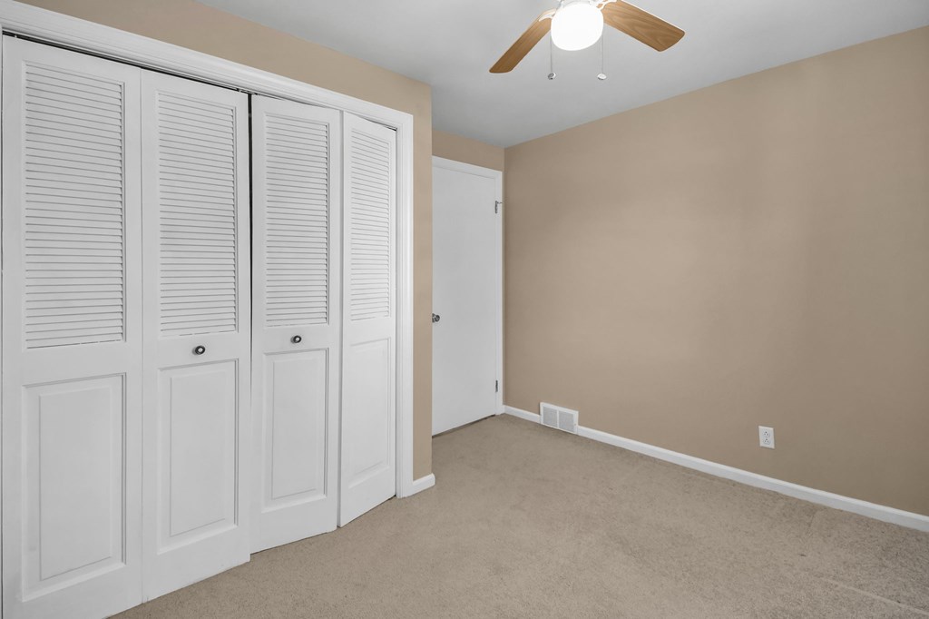 515 W Hanley Road, Mansfield, Ohio 44903, 3 Bedrooms Bedrooms, ,2 BathroomsBathrooms,Residential,For Sale,Hanley Road,9072632