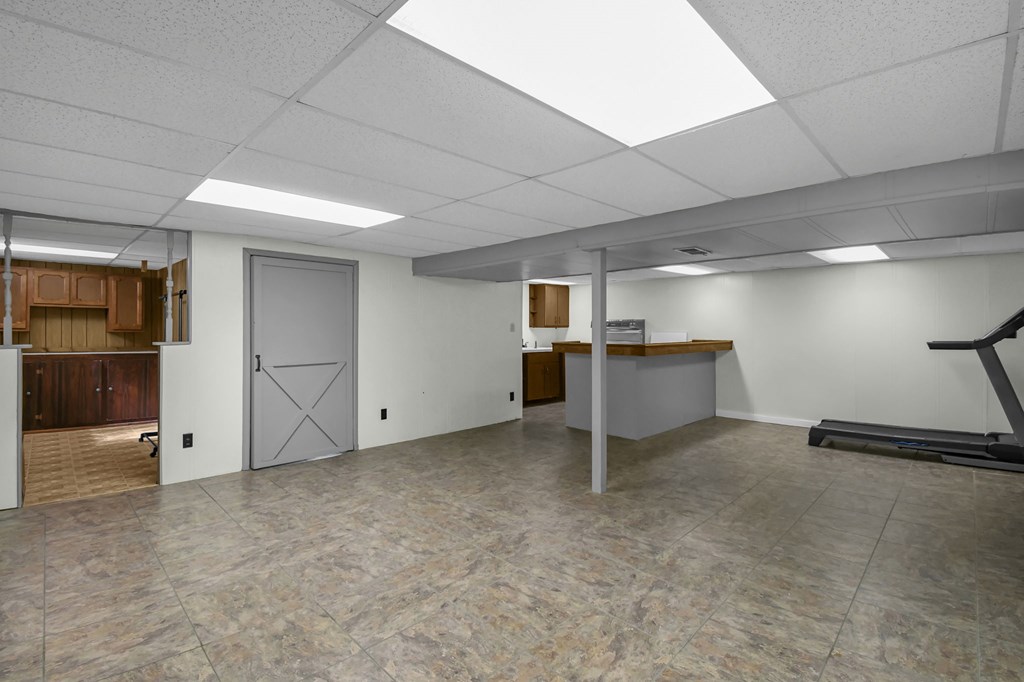 515 W Hanley Road, Mansfield, Ohio 44903, 3 Bedrooms Bedrooms, ,2 BathroomsBathrooms,Residential,For Sale,Hanley Road,9072632