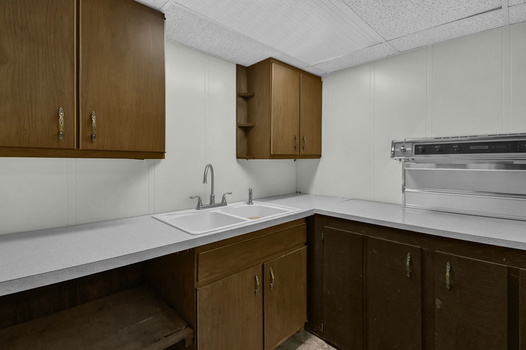 515 W Hanley Road, Mansfield, Ohio 44903, 3 Bedrooms Bedrooms, ,2 BathroomsBathrooms,Residential,For Sale,Hanley Road,9072632