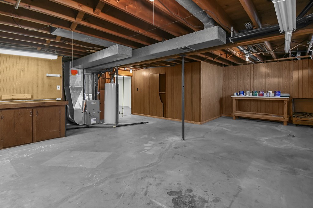 515 W Hanley Road, Mansfield, Ohio 44903, 3 Bedrooms Bedrooms, ,2 BathroomsBathrooms,Residential,For Sale,Hanley Road,9072632