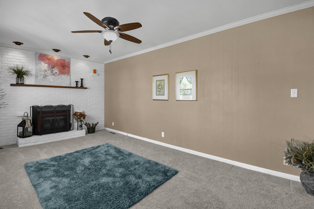 515 W Hanley Road, Mansfield, Ohio 44903, 3 Bedrooms Bedrooms, ,2 BathroomsBathrooms,Residential,For Sale,Hanley Road,9072632