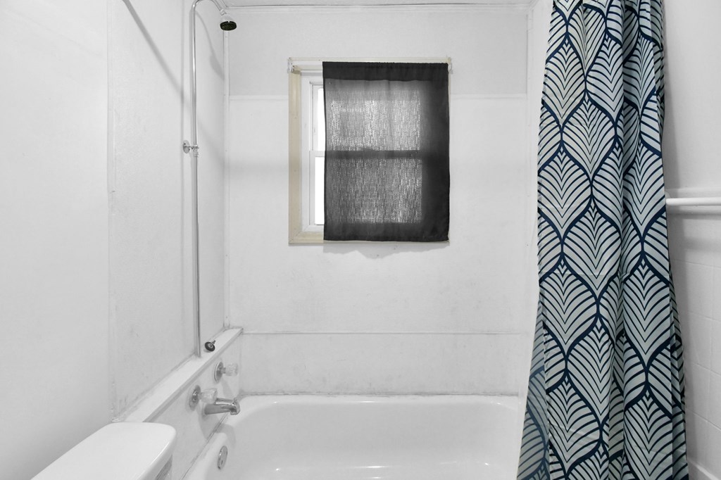 49 -51 Lind Avenue, Mansfield, Ohio 44903, 6 Bedrooms Bedrooms, ,Residential Income,For Sale,-51 Lind Avenue,9072641