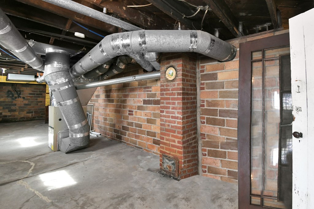 49 -51 Lind Avenue, Mansfield, Ohio 44903, 6 Bedrooms Bedrooms, ,Residential Income,For Sale,-51 Lind Avenue,9072641