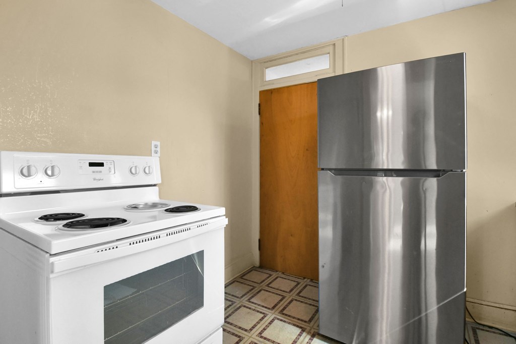 49 -51 Lind Avenue, Mansfield, Ohio 44903, 6 Bedrooms Bedrooms, ,Residential Income,For Sale,-51 Lind Avenue,9072641