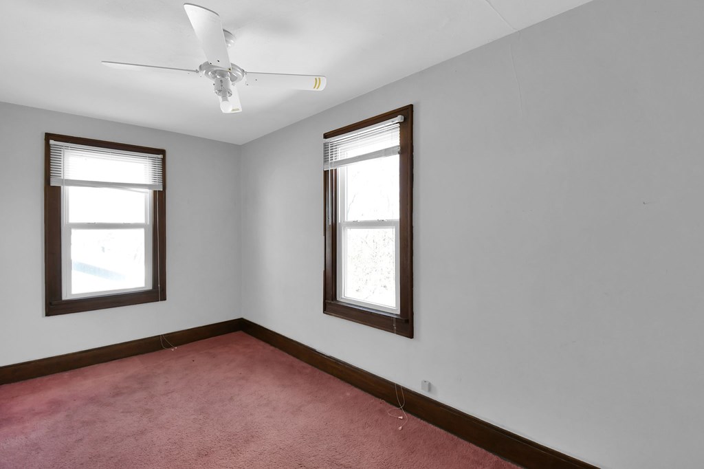 49 -51 Lind Avenue, Mansfield, Ohio 44903, 6 Bedrooms Bedrooms, ,Residential Income,For Sale,-51 Lind Avenue,9072641