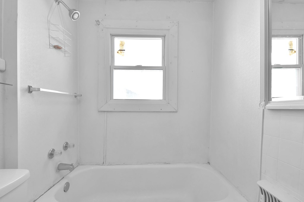 49 -51 Lind Avenue, Mansfield, Ohio 44903, 6 Bedrooms Bedrooms, ,Residential Income,For Sale,-51 Lind Avenue,9072641