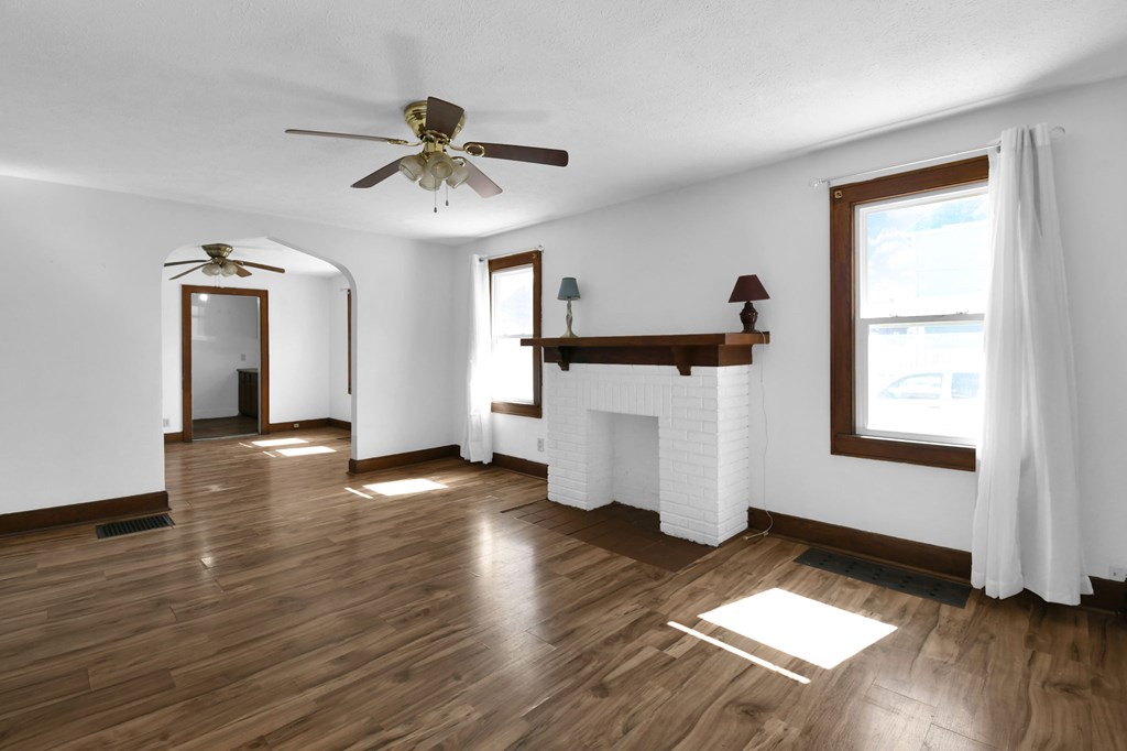 49 -51 Lind Avenue, Mansfield, Ohio 44903, 6 Bedrooms Bedrooms, ,Residential Income,For Sale,-51 Lind Avenue,9072641